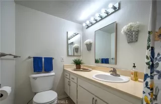 Photo #4: OC22243272 Listing