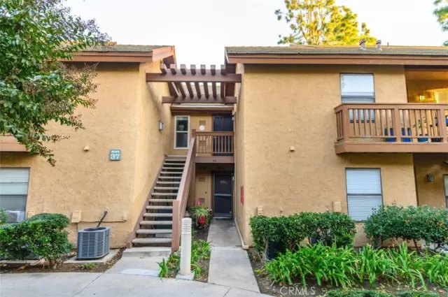 MLS: OC22243820 Condo For Sale