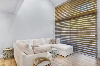 Photo #6: OC22243879 Listing 