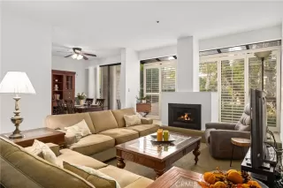 Photo #4: OC22243968 Listing