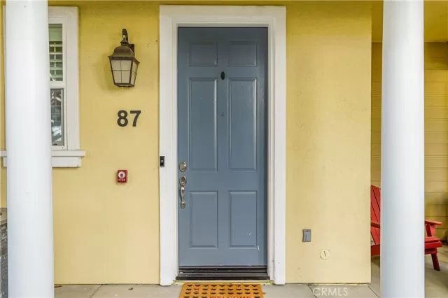 MLS: OC22243981 Condo For Sale