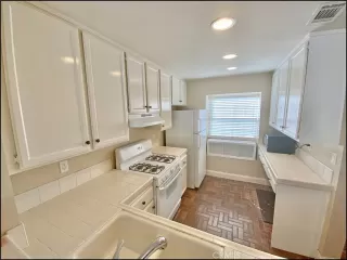 Photo #5: OC22244167 Listing