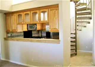 Photo #4: OC22244571 Listing 