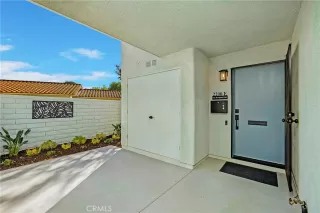 Photo #1: OC22245019 Listing