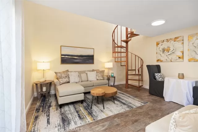 MLS: OC22245091 Condo For Sale