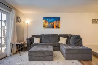 Photo #6: OC22245306 Listing 