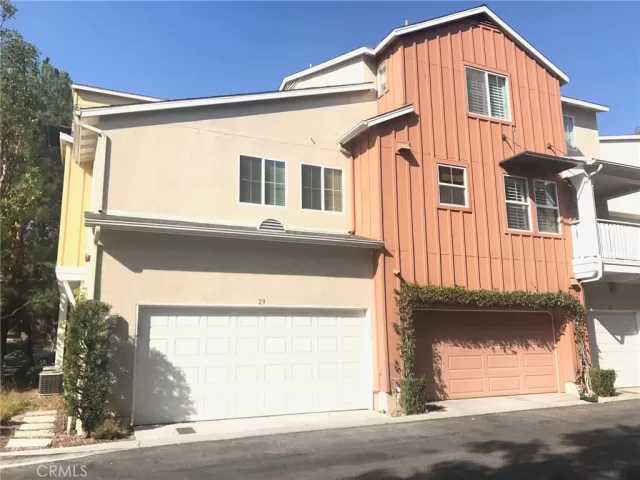 MLS: OC22245711 Condo For Sale