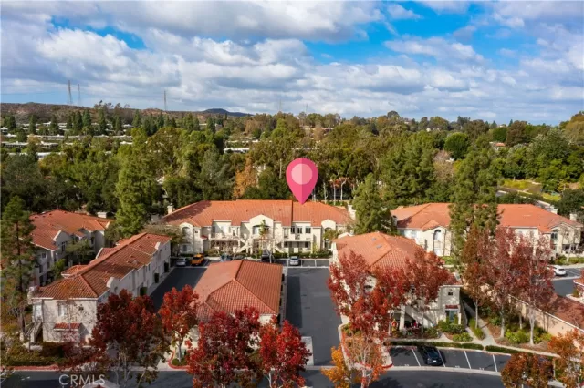 MLS: OC22245984 Condo For Sale