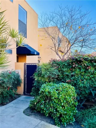 Photo #1: OC22246067 Listing 