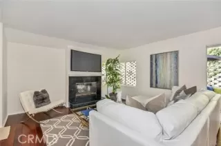 Photo #5: OC22246627 Listing 