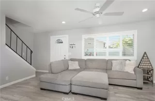 Photo #4: OC22246784 Listing 