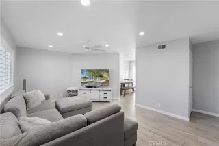 Photo #5: OC22246784 Listing 