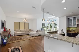 Photo #3: OC22246852 Listing