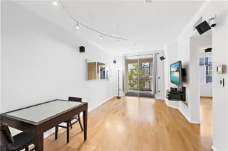 Photo #2: OC22247071 Listing 