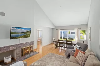 Photo #6: OC22247079 Listing 