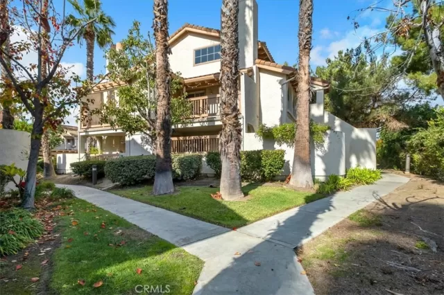 MLS: OC22247230 Condo For Sale