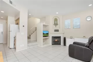 Photo #2: OC22247470 Listing 