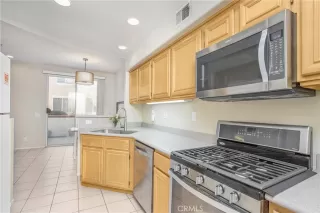 Photo #5: OC22247470 Listing 