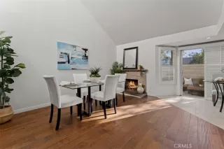 Photo #6: OC22247537 Listing