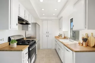 Photo #3: OC22247729 Listing 