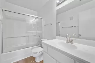 Photo #4: OC22248058 Listing 