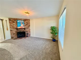 Photo #2: OC22248086 Listing 