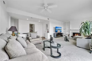 Photo #5: OC22248094 Listing