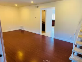 Photo #5: OC22248506 Listing 