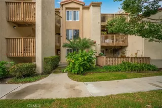 Photo #2: OC22248537 Listing 