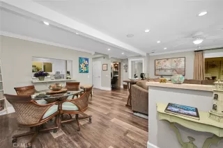 Photo #4: OC22248537 Listing 