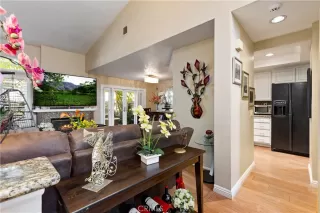 Photo #2: OC22248884 Listing 