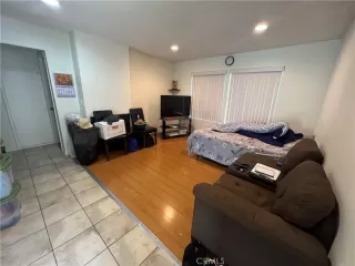 Photo #1: OC22249026 Listing