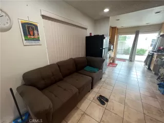 Photo #2: OC22249026 Listing