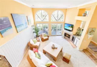 Photo #1: OC22249084 Listing 