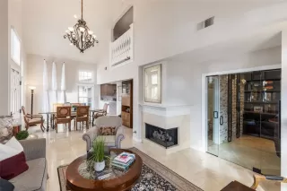 Photo #4: OC22249138 Listing 