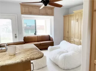 Photo #4: OC22249344 Listing 