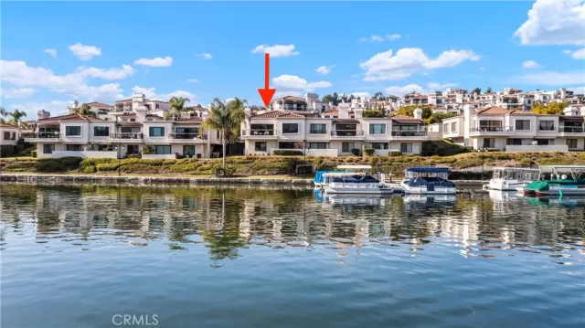 MLS: OC22249378 Condo For Sale