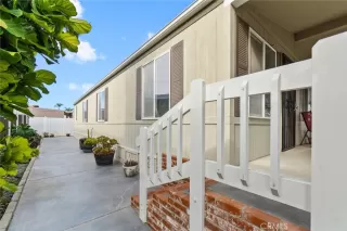 Photo #4: OC22249760 Listing 