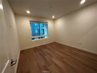 Photo #5: OC22249983 Listing