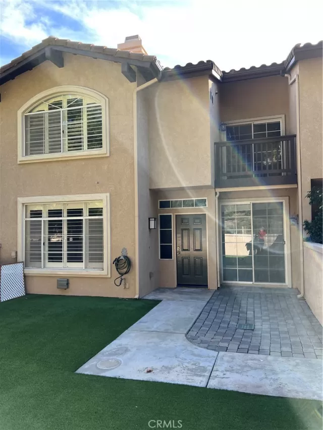 MLS: OC22250872 Condo For Sale