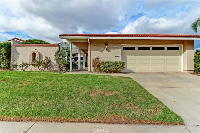 MLS: OC22250892 Condo For Sale