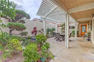 Photo #4: OC22250892 Listing