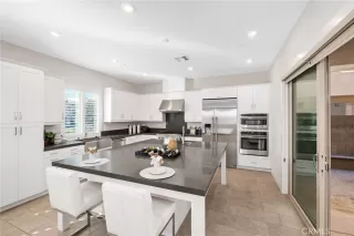 Photo #5: OC22251431 Listing