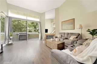 Photo #3: OC22251532 Listing