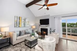 Photo #4: OC22251626 Listing