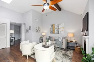 Photo #5: OC22251626 Listing