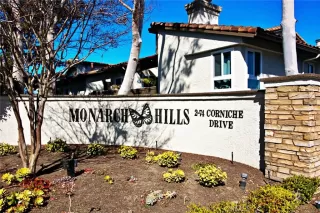 Photo #6: OC22252096 Listing 