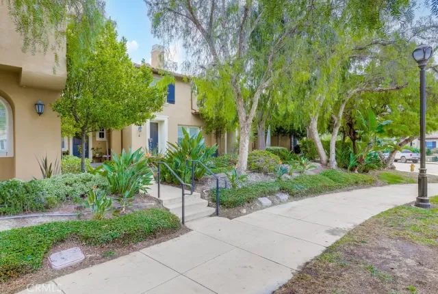 MLS: OC22252215 Condo For Sale