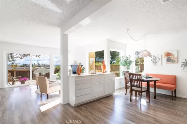 MLS: OC22252369 Condo For Sale