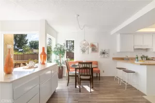 Photo #5: OC22252369 Listing 